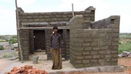 Hace unos meses, Beauty Market facilitó los fondos obtenidos con la acción solidaria Beauty Bag a la Fundación Vicente Ferrer. Ahora se ultima la construcción de cinco casas para personas con discapacidad de la aldea de Duradakunta