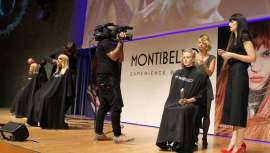 La firma de alta cosmética llenó al completo el auditorio Axa, el pasado 28 de septiembre en Barcelona. Clientes de Montibello y prensa especializada asistieron al estreno de Neo Cyber, la nueva colección de peluquería para este otoño-invierno 