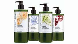 Adiós al ritual del champú, acondicionador y mascarilla. Los cleansing conditioners son acondicionadores con agentes que combaten la suciedad sin eliminar los lípidos naturales del cabello. El cabello se lava y trata en solo cinco minutos 