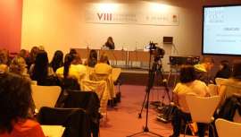 Coincidiendo con sus 40 años en el mundo de la belleza, Yébenes impartió una ponencia en el Congreso de Estética, el 25 de octubre, en el marco de la feria