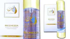 El Ácido Hialurónico Concentrado es conocido por sus grandes propiedades, ya que consigue hidratar, tensar y regenerar la piel en todas las edades