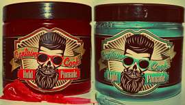 Tras un año de investigación, la firma presenta su nueva línea: Captain Cook Styling. La nueva familia se compone de pomadas capilares con base de agua y aplicación fácil. Se eliminan sin dejar residuo alguno