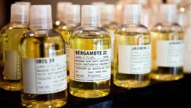 Las firmas de cosmética independiente empiezan a sacudir el mundo de la cosmética. Mientras tanto, las grandes multinacionales observan sus movimientos. A menudo, adquieren aquellas con mayor potencial de negocio