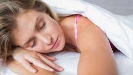 ¿Pueden explotar los implantes de mama en un avión? ¿Son seguras las prótesis después de las PIP? El doctor Vicente Paloma, cirujano plástico y estético miembro de la SECPRE, aclara las verdades y mentiras más comunes sobre esta intervención