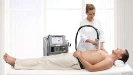 Este equipo proporciona diversidad de tratamientos basados en luz, que incorpora un láser de 1.064 nm, combinado con un láser de 755 nm, la principal alternativa de tratamiento para el vello no deseado y lesiones pigmentadas 