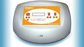 Este aparato estético posee botas inflables que producen compresiones, bombeo y descompresiones rítmicas con efectos similares a los de un masaje linfodrenante