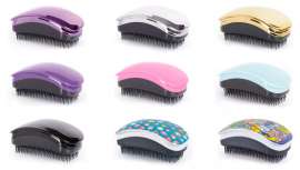 Los cepillos de Bifull cuentan con púas de doble acción y con tecnología memoria flexible para desenredar el cabello de forma suave 