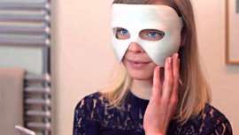 El producto, que está hecho y patentado por Wired Beauty, y que se espera que salga al mercado en junio de 2016, chequea las áreas clave de la cara para después conectarse con expertos gracias a la aplicación La Clinique DigitaleTM