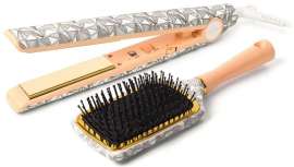 La gama C3 alcanza ahora una temperatura mayor y el nuevo diseño de la plancha C1 se presenta con un cepillo pala a juego