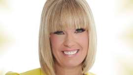 Shaw es propietaria del salón Jamison Shaw Hairdressers, en el corazón de Atlanta, Georgia (Estados Unidos), y creadora de las mechas sunlights balayage 