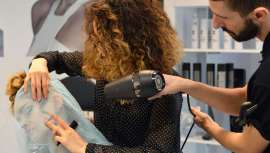 Más de 30.000 estilistas internacionales se han formado en la sede de Toni & Guy, en los últimos años. De sus filas, también han surgido talentos nacionales como Amparo Carratalá, Carlos Domínguez o Rubén Peña