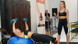 Del entrenamiento en suspensión al fitball, crono-cycling, mix training y running. La cadena Sport Zone ha presentado las nuevas modalidades de la mano de sus expertos en entrenamiento, fisioterapia y nutrición 