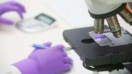 Además de realizar acciones genéticas, la personalización es la base sobre la que trabaja la cosmética para dar con principios adaptados a cada tipo de piel