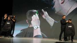 Con el nombre Classic Barber, la firma ha ofrecido un espectáculo en el que se han mostrado las técnicas más puras de la barbería masculina clásica y actual. El evento ha copado de público la Pasarela Beauty