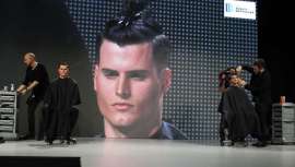 Un año más, el certamen organiza un acto solidario en el que han intervenido figuras de la talla de Álvaro the Barber, Vicenç Moretó, Filippo Sepe y Alexander Kiryliuk. El evento ha incluido una ponencia a cargo de Josef Ajram