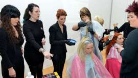 Las ciudades de Braga, Granada y Zaragoza fueron las anfitrionas de las tres jornadas, donde se presentó con éxito el nuevo reforzador de los puentes del cabello y un avance de la Smart Street Style Collection 2016