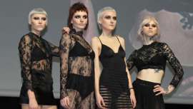 La firma londinense, con 26 salones y 680 empleados, exhibió sus últimas tendencias de la mano de sus estilistas y formadores, Darren Bain, Issie Churcher y Néstor Sánchez, en el Auditorio del Fórum  