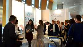 Es un equipo médico-estético avanzado que nos permite tratar las cuatro capas de la piel para un tratamiento completo antienvejecimiento y resultados evidentes en contorno corporal