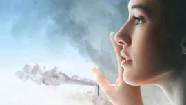 Pollushield está diseñado para proteger la piel frente a los altos índices de polución urbana, asociados al envejecimiento prematuro de la piel