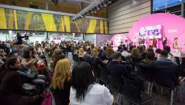 El pabellón 8 del recinto ferial de Valencia recibió a profesionales del ámbito de la estética, spa, uñas y peluquería, ansiosos de conocer lo último del sector de su interés