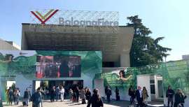 Con 49 años a sus espaldas, esta edición se ha caracterizado por una asistencia reducida pero con público de calidad. Aunque adolece de cierto estancamiento, sigue siendo la cita internacional con más músculo. Así lo constatan sus 2.510 expositores