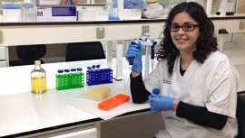 Mª José Buzón se suma a las cinco jóvenes científicas de nuestro país que han obtenido este reconocimiento durante los 18 años de este programa. Buzón dirige varias investigaciones dirigidas a erradicar el virus del sida (VIH)