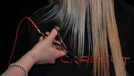 Este nuevo instrumento logra sellar el cabello durante el corte, protegiéndolo frente a la sequedad y la contaminación y manteniéndolo uniforme y brillante. Supondrá un atractivo para atraer a nuevos clientes