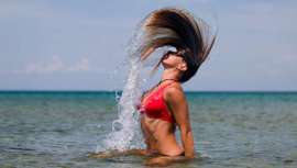 José Boix, galardonado Peluquero Español del Año, aconseja cortar el pelo entre finales de marzo y principios de abril. El director de la cadena Toni & Guy en España insiste en que ello garantiza un cabello con textura y caída natural