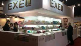 La firma argentina de cosmética inaugura el proyecto en el continente con una filial en Barcelona y la construcción de un centro logístico de operaciones cerca de Girona