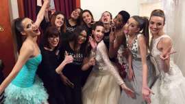 El reconocido diseñador Jordi Dalmau acaba de presentar Elumm, su nueva colección de novias 2017, y para ello contará de nuevo con Cazcarra Image Group y su línea de maquillaje profesional Ten Image como maquilladores oficiales