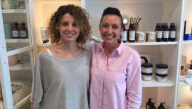 The Spa Kitchen inaugura un nuevo espacio en el centro de Barcelona, conjugado para cuidar y mimar a sus clientes. Sus fundadores son Ronit Stern y Rafael Campos, y su directora Susana Bedmar, quien nos cuenta los servicios y propuestas del espacio