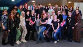 Durante este mes de abril, la firma impartió un curso formativo que reunió a 120 profesionales ucranianos. La visita fue organizada por Elit Prof Cosmetik, distribuidor exclusivo de Periche Profesional en el país 