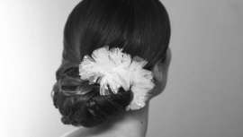 Ante un día tan especial, no hay que dejar la decisión del peinado para el final. Un buen diagnóstico capilar, el tratamiento que más convenga y una prueba final son puntos básicos para acertar en la elección definitiva