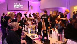 LOréal Professionnel celebró este gran gran evento mundial en el que participaron 32 países de manera simultánea y se peinó a mas de 500.000 mujeres en todo el mundo