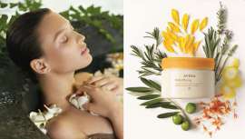 Su alta concentración en sales ricas en minerales hace que un suave masaje sobre la piel húmeda sea suficiente para retirar las células muertas de la piel, contribuyendo de manera decisiva a su regeneración