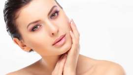 El Dr. Gabriel Serrano, fundador de Laboratorios Sesderma y dermatólogo, explica consejos dermatológicos para concienciar de la importancia de los cuidados de la piel en el tratamiento del cáncer, mediante quimioterapia o radioterapia