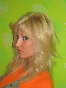 cabello tratado con superaclarante