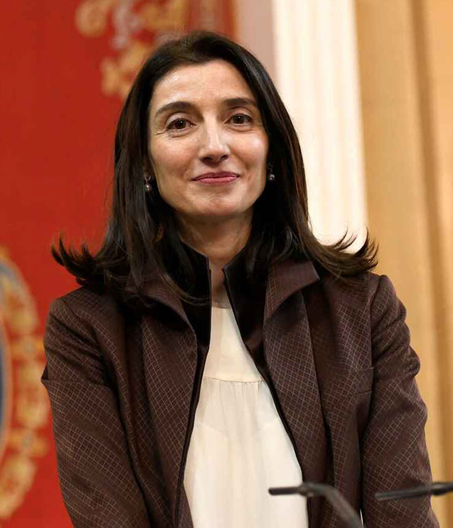 Una presidenta del Senado, hija de peluquera, 'Piluqui' Llop