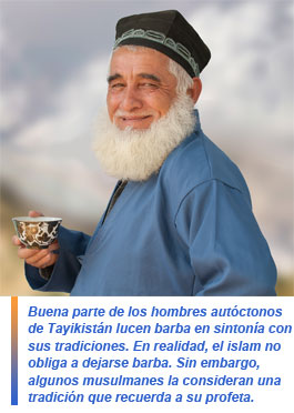 Tayikistán obliga a afeitarse la barba 