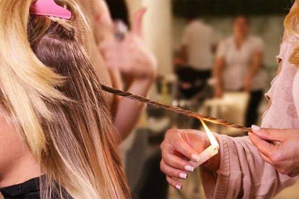 Velaterapia, el poder del fuego para sanear el cabello